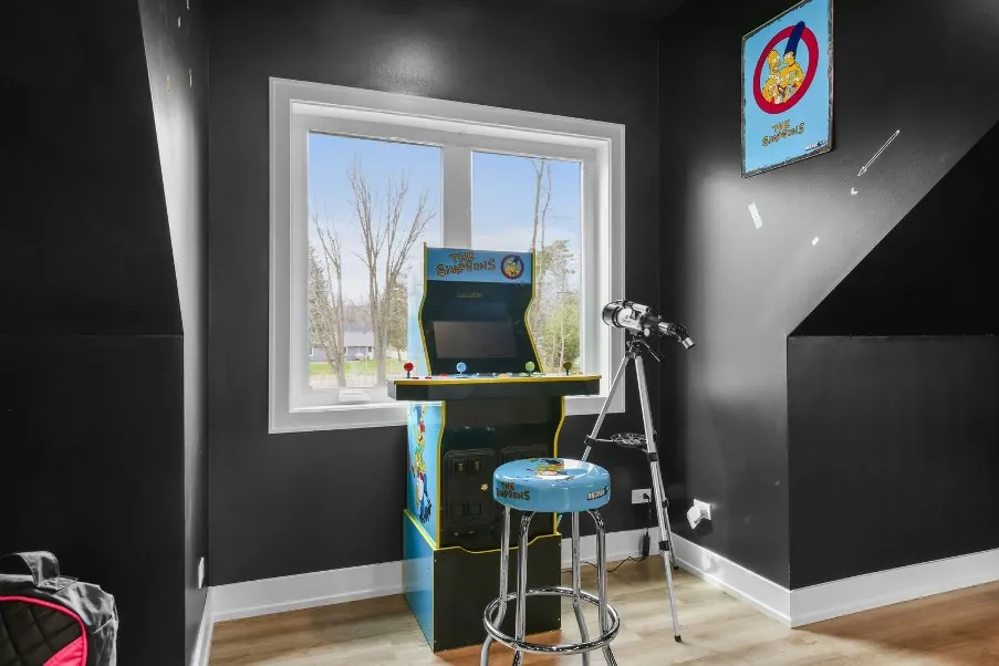 Arcade corner